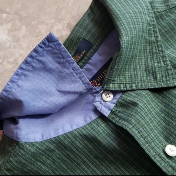 Men's Tommy Hilfiger long sleeve button down shirt. - Picture 6 of 8